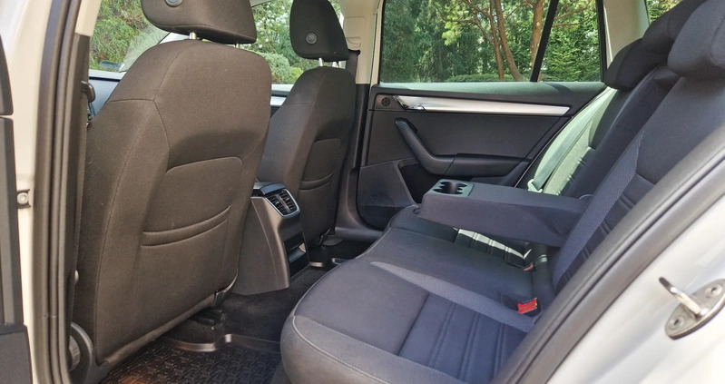 Skoda Octavia cena 54900 przebieg: 139000, rok produkcji 2020 z Lublin małe 277